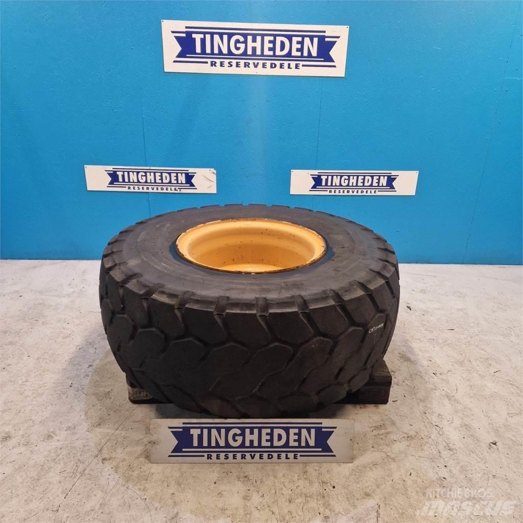  25 20.5R25 Tires, wheels and rims