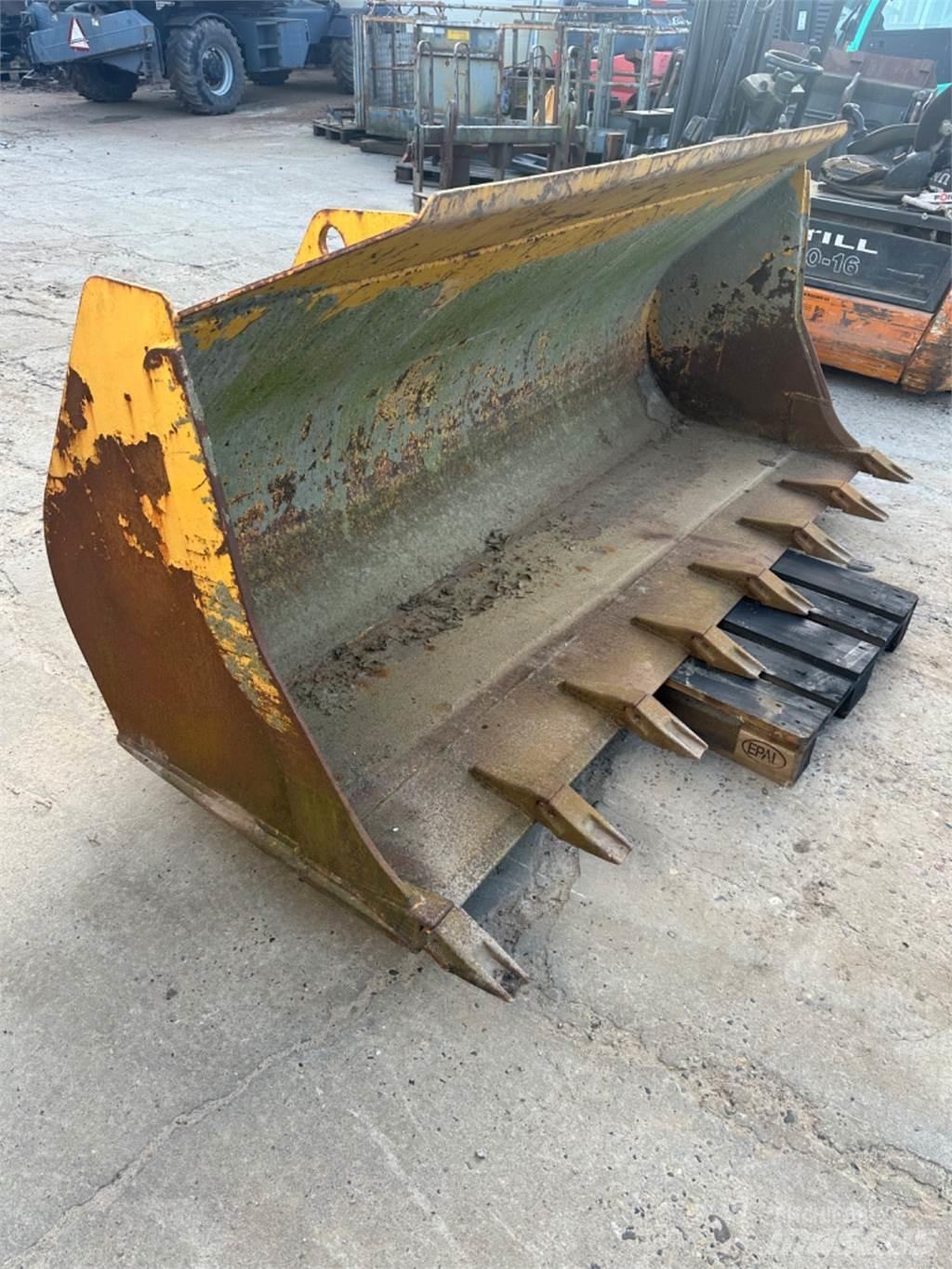  2500mm Buckets