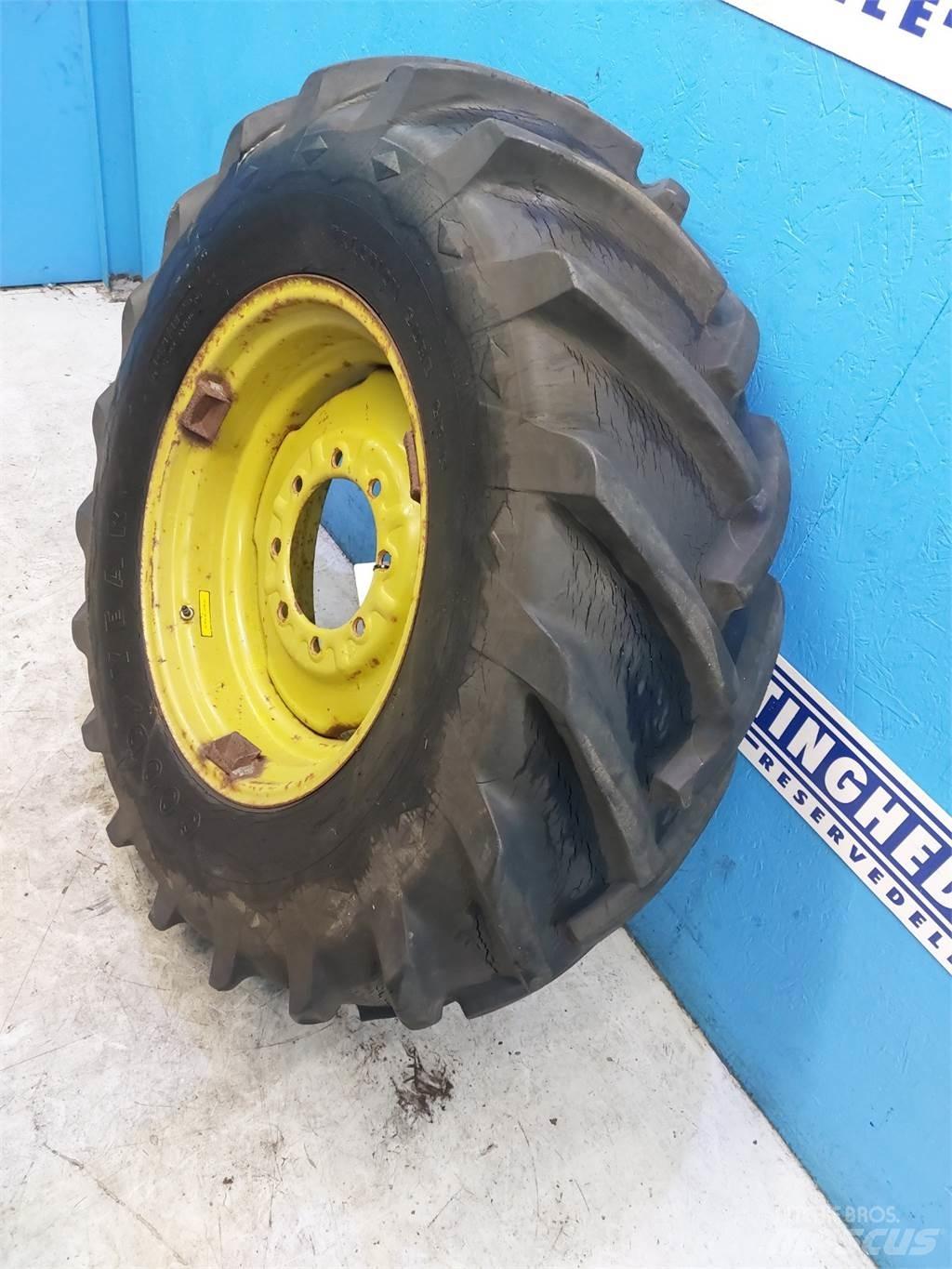  26 14.9/13-26 Tires, wheels and rims