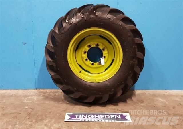  26 16.9/14-26 Tires, wheels and rims