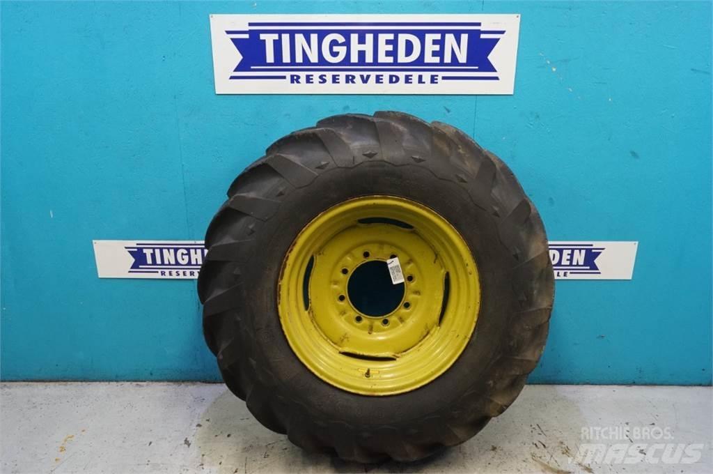  26 16.9/14-26 Tires, wheels and rims