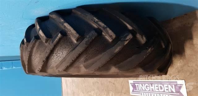  26 18.4/15-26 Tires, wheels and rims