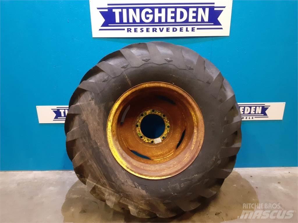  26 18.4/15-26 Tires, wheels and rims