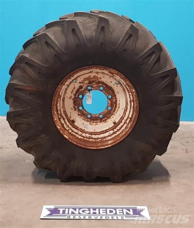  26 23.1-26 Tires, wheels and rims