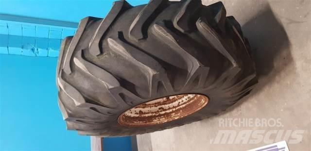  26 23.1-26 Tires, wheels and rims