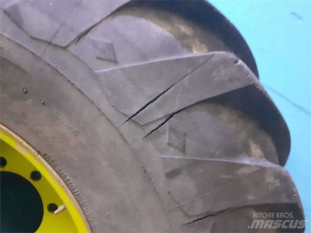  26 23.1-26 Tires, wheels and rims