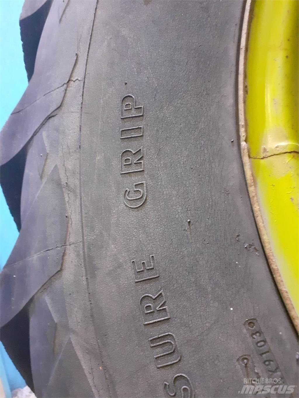  26 23.1-26 Tires, wheels and rims