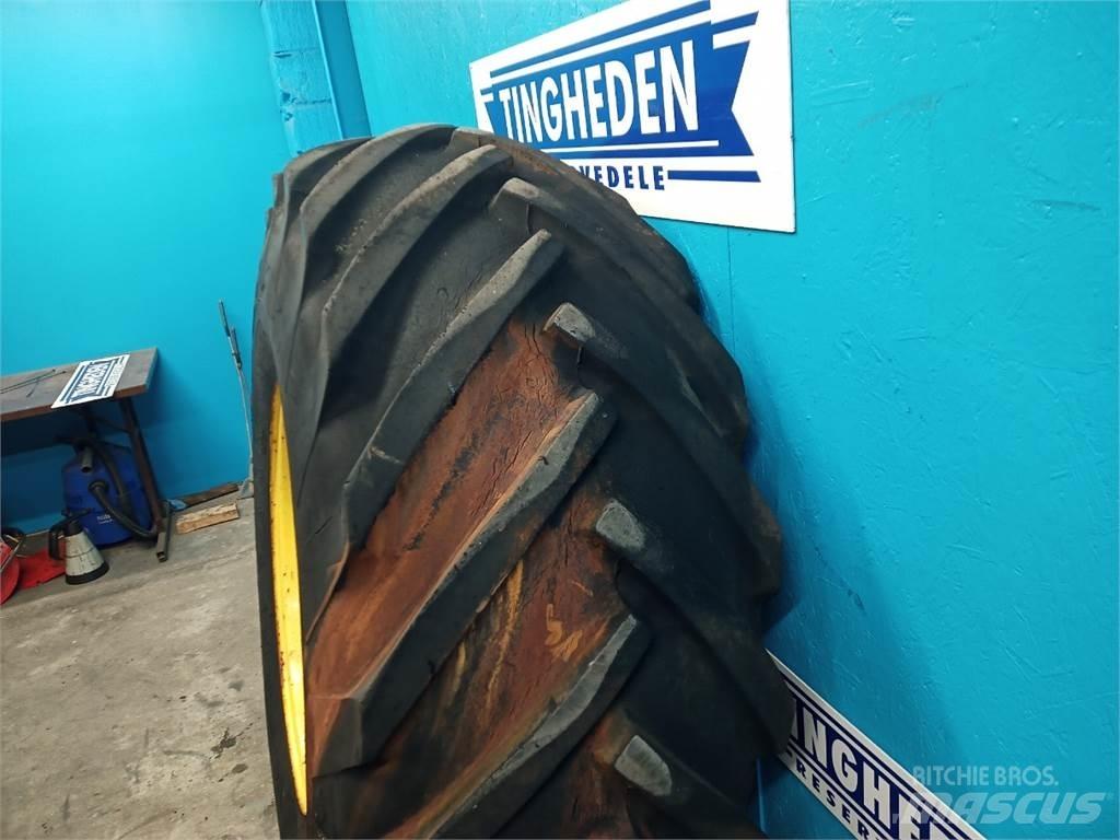  26 23.1-26 Tires, wheels and rims