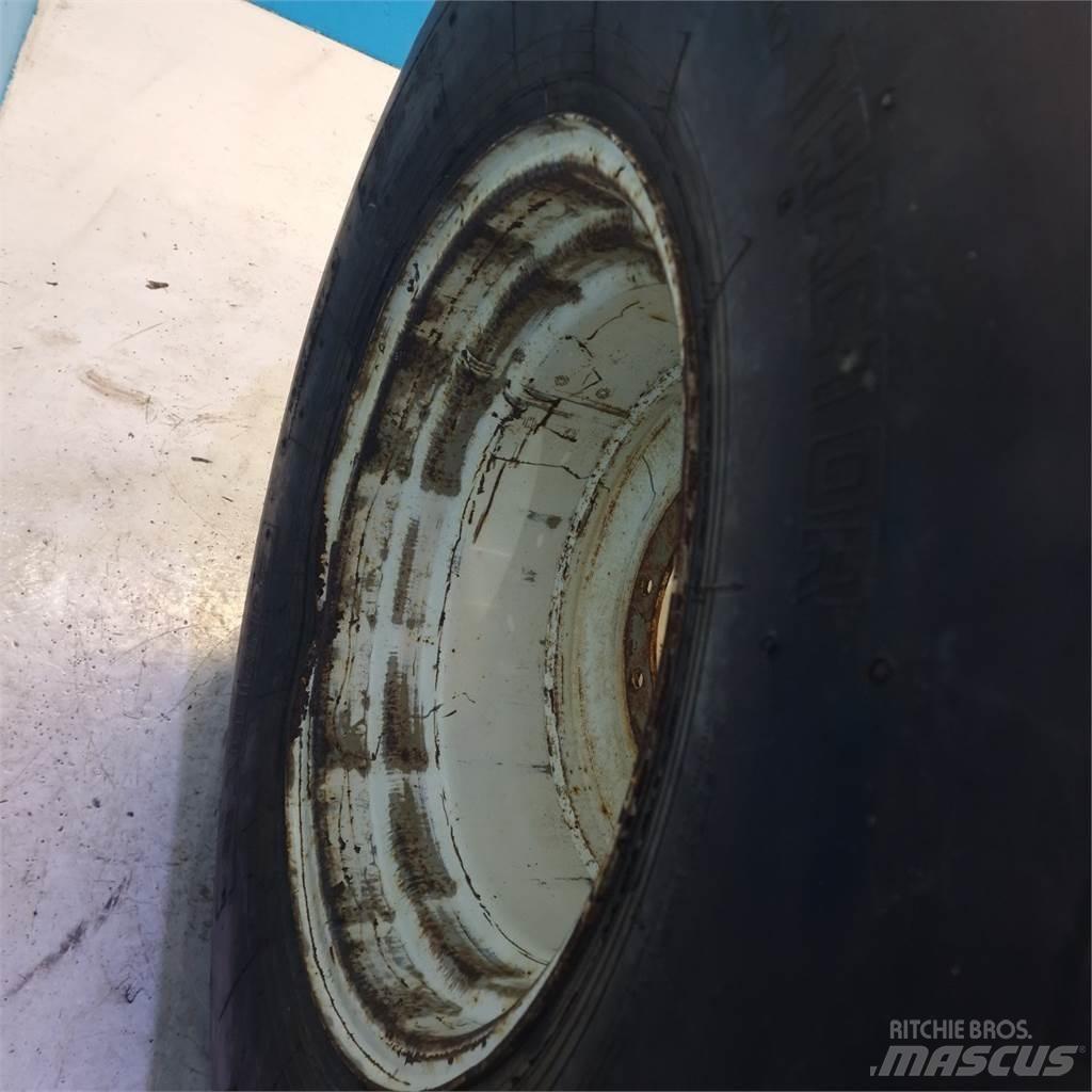  26 28L-26 Tires, wheels and rims