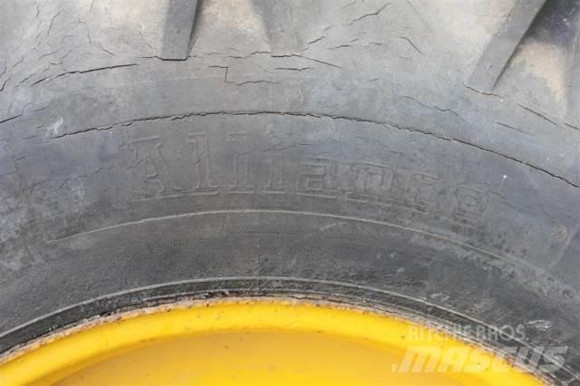  28 16.9/14-28 Tires, wheels and rims