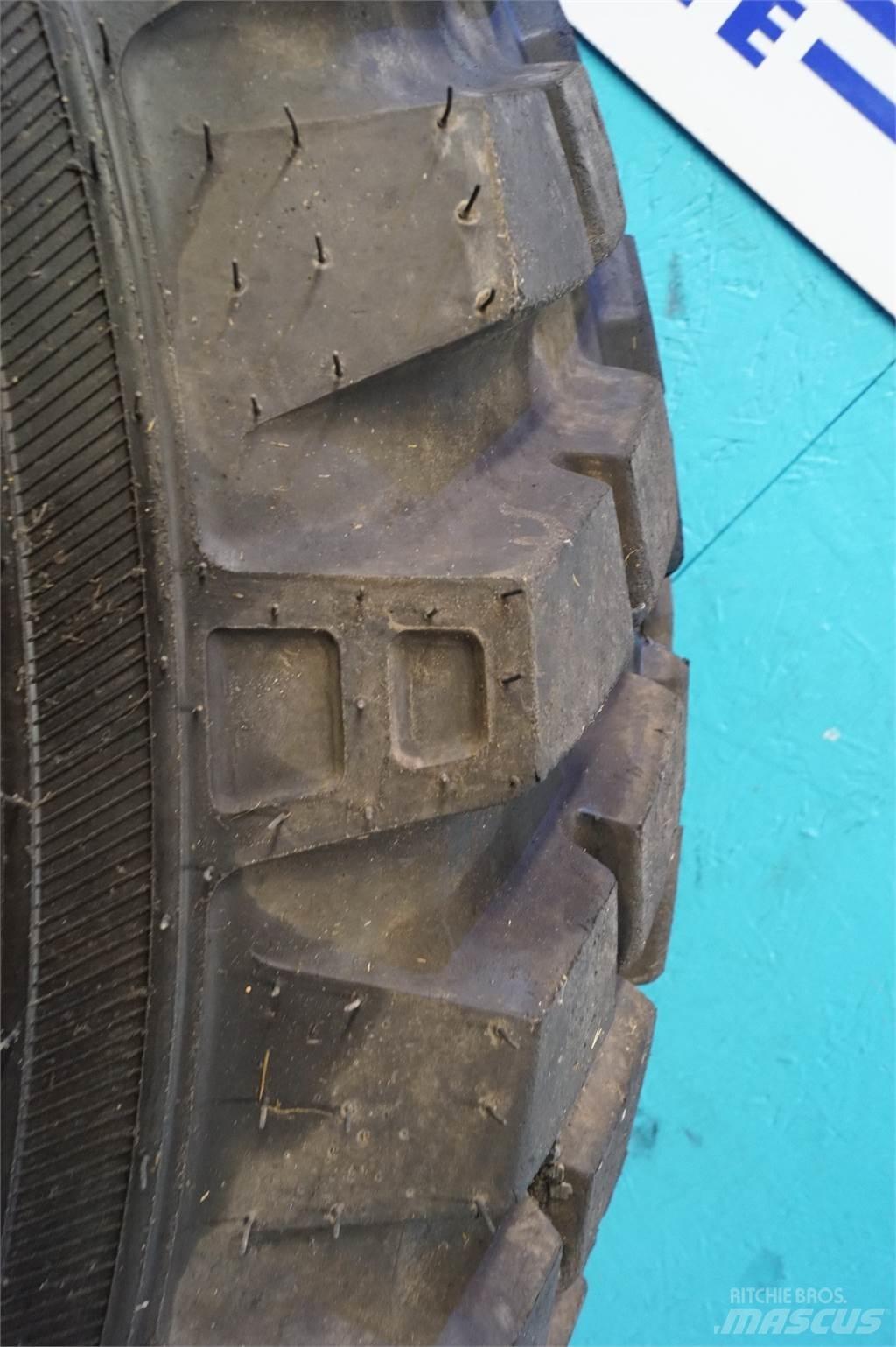  28 440/80R28 Tires, wheels and rims