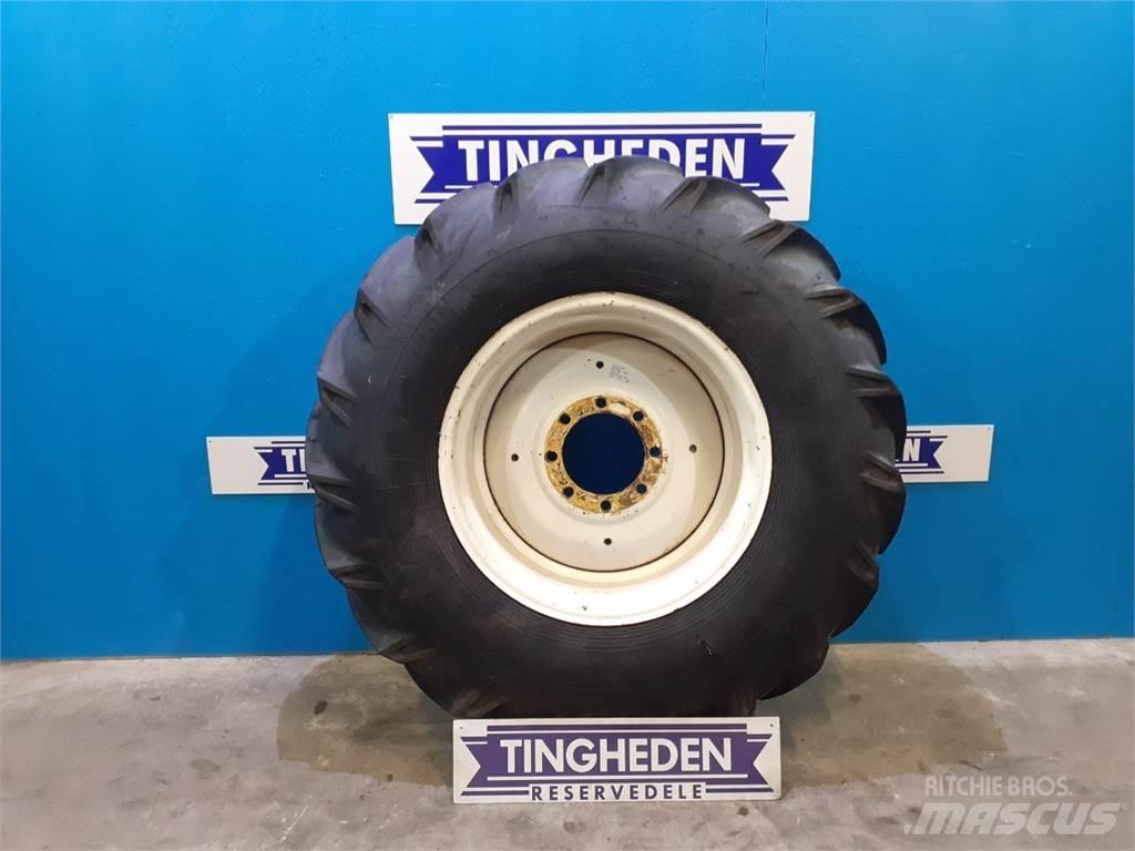  30 18.4/15-30 Tires, wheels and rims