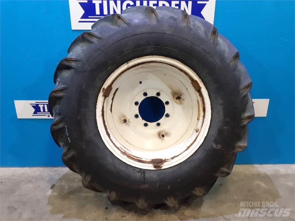  30 18.4/15-30 Tires, wheels and rims