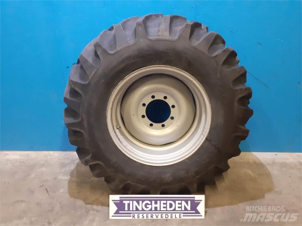  30 18.4-30 Tires, wheels and rims