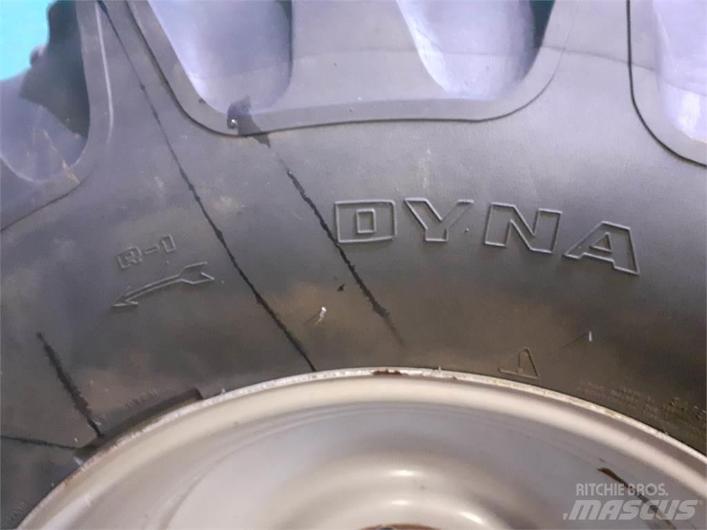  30 18.4-30 Tires, wheels and rims