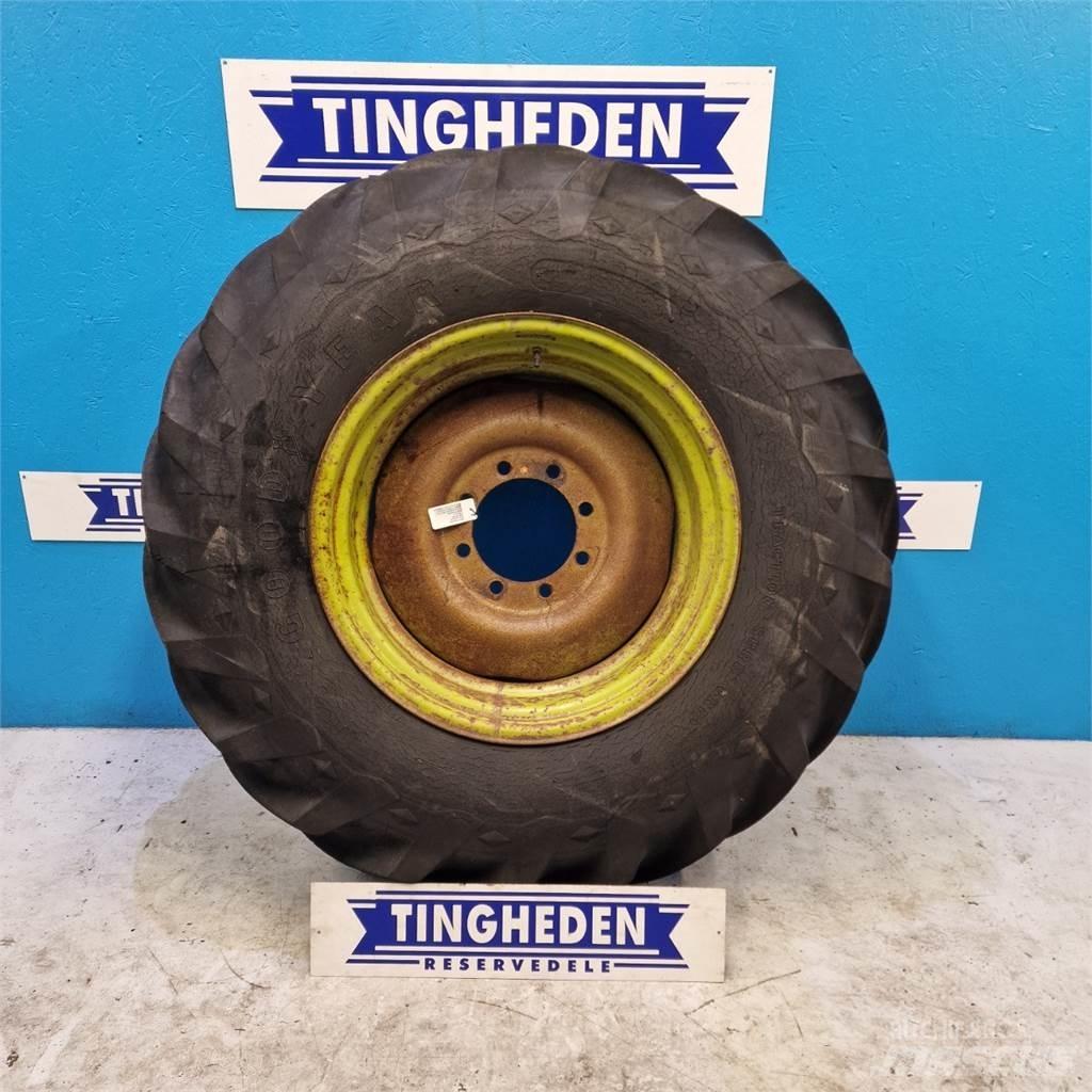  30 18.4-30 Tires, wheels and rims