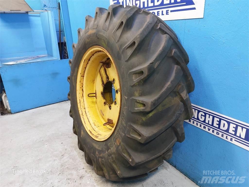  30 18.4-30 Tires, wheels and rims