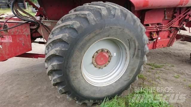  32 24.5-32 Tires, wheels and rims