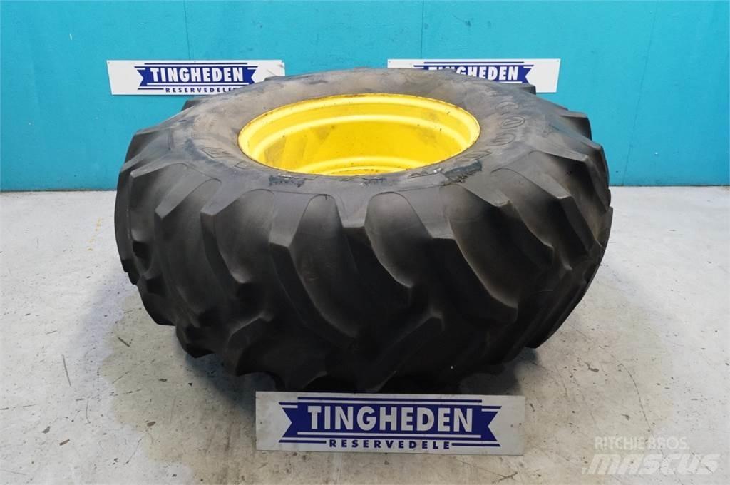  32 24.5-32 Tires, wheels and rims