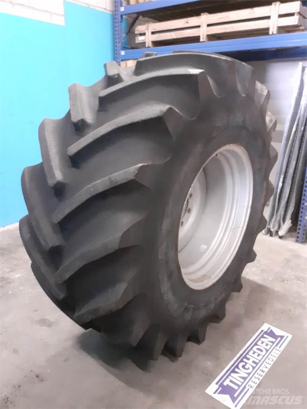  32 800/65R32 Tires, wheels and rims