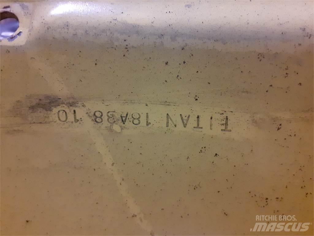 38 18AX38 Tires, wheels and rims