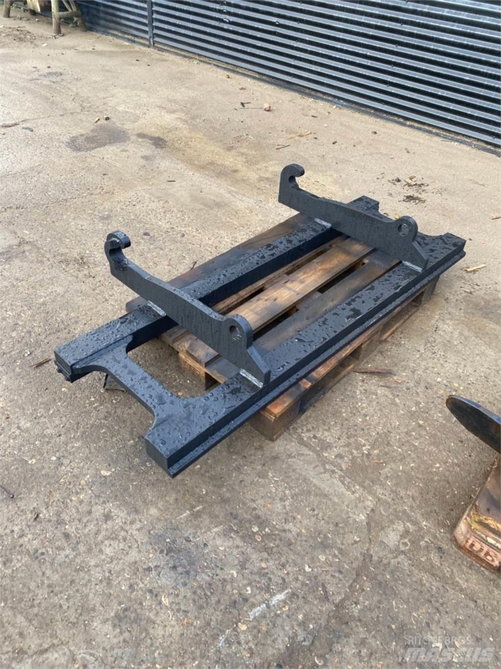  6000kg Forks