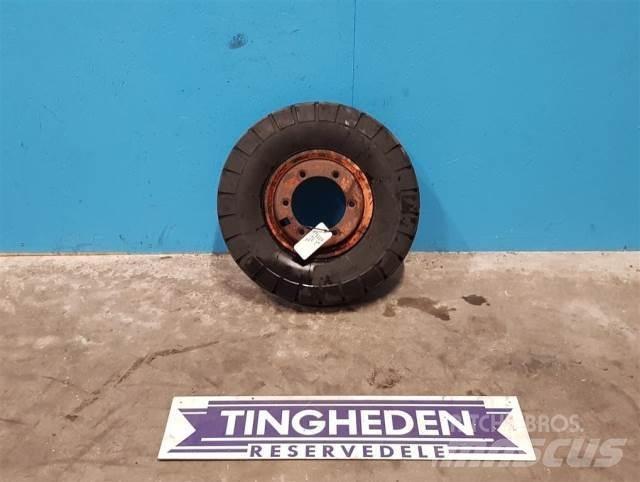  9 7.00-9 Tires, wheels and rims