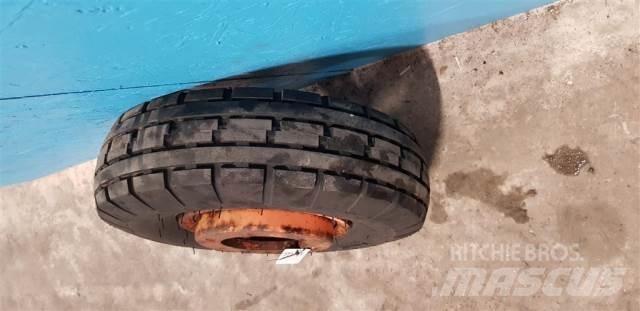  9 7.00-9 Tires, wheels and rims