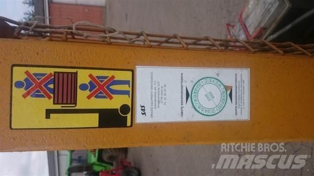 Baka el truck Manual Pallet Stacker