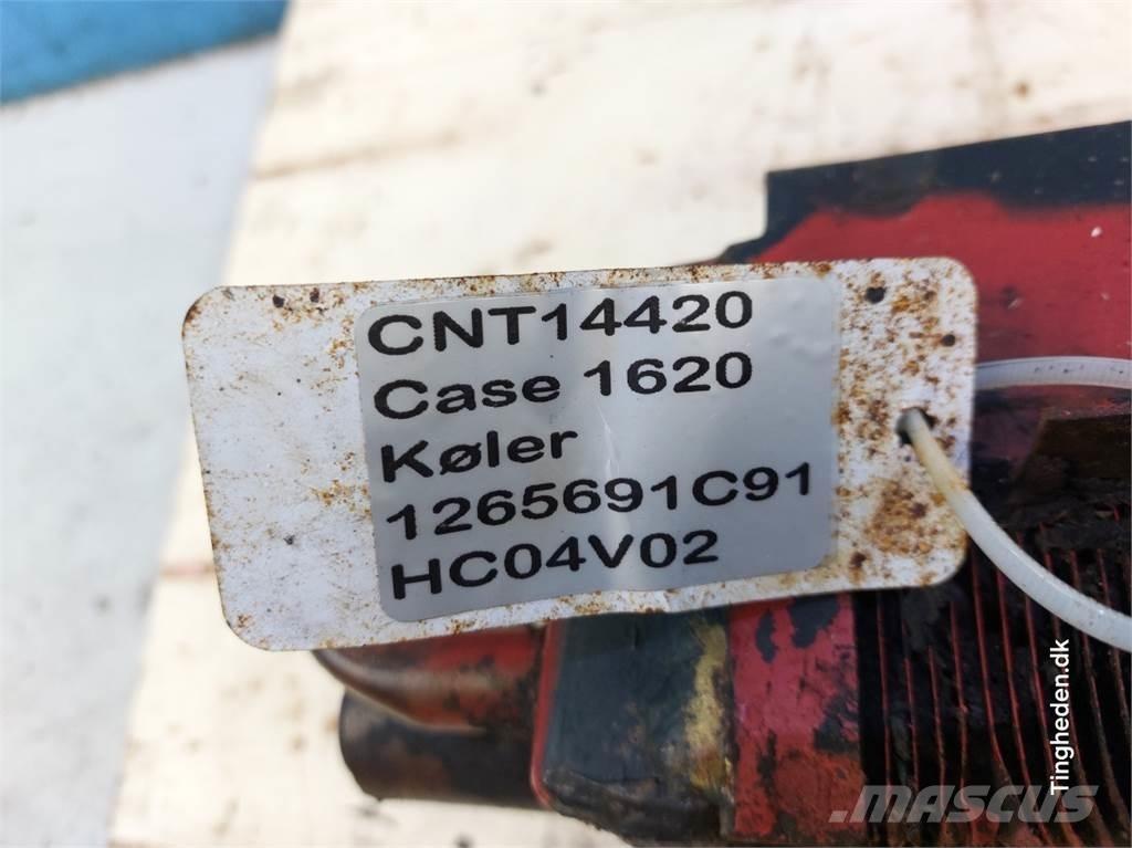 CASE 1620 Radiators