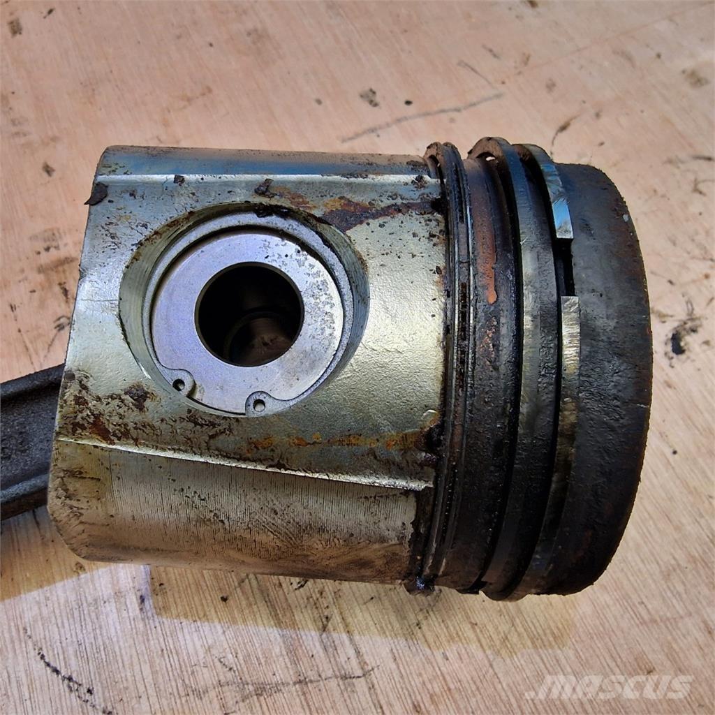 CASE 2188 Engines