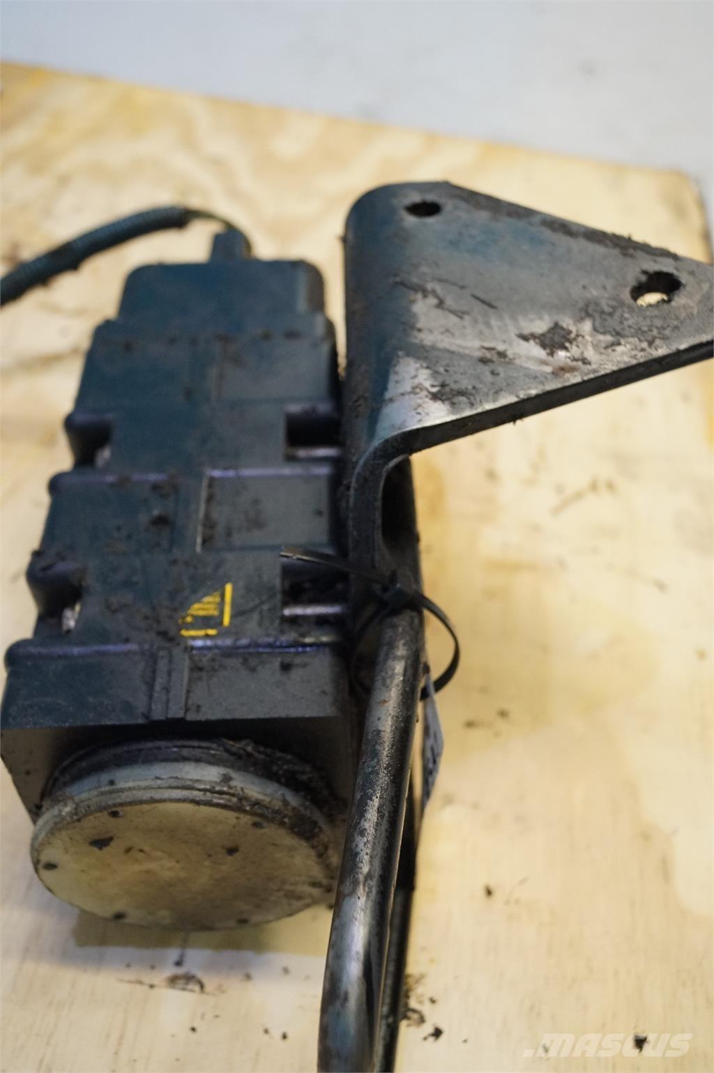 CASE 7130 Electronics