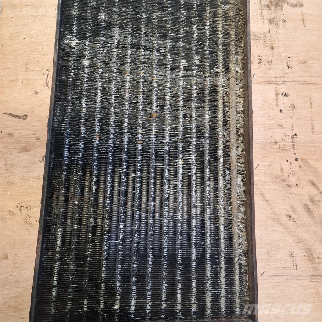 CASE 7130 Radiators