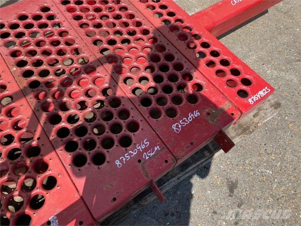 CASE 8010 Farm Equipment - Others