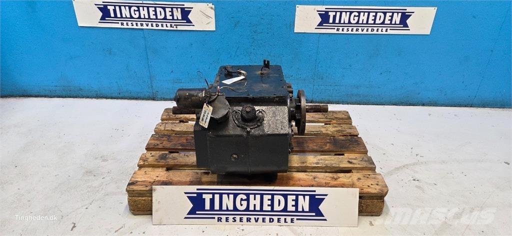 CASE 8010 Transmission