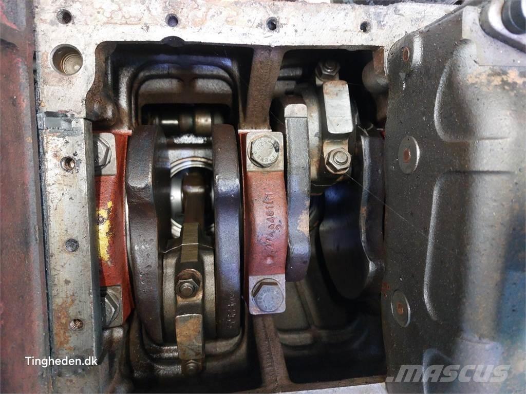 CASE D268 Engines