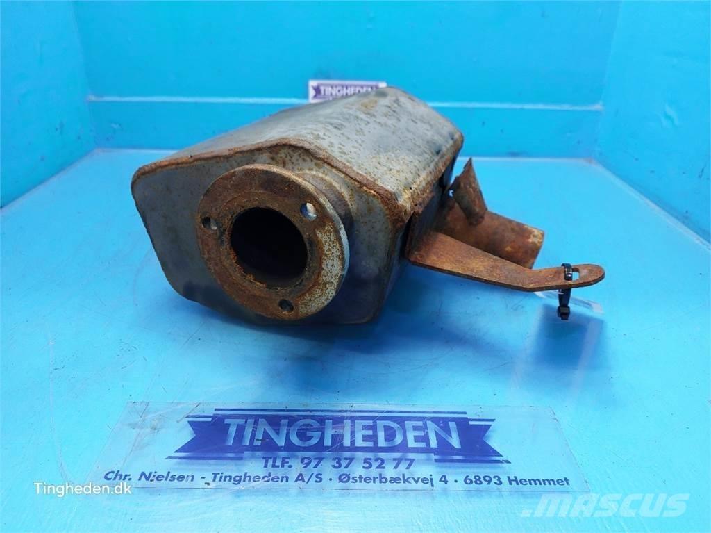 CASE Farmall 95A Engines