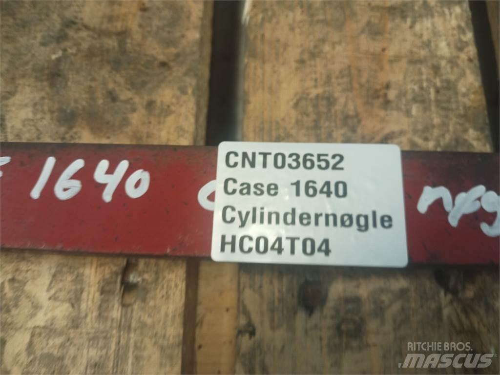 Case IH 1640 Combine Attachments