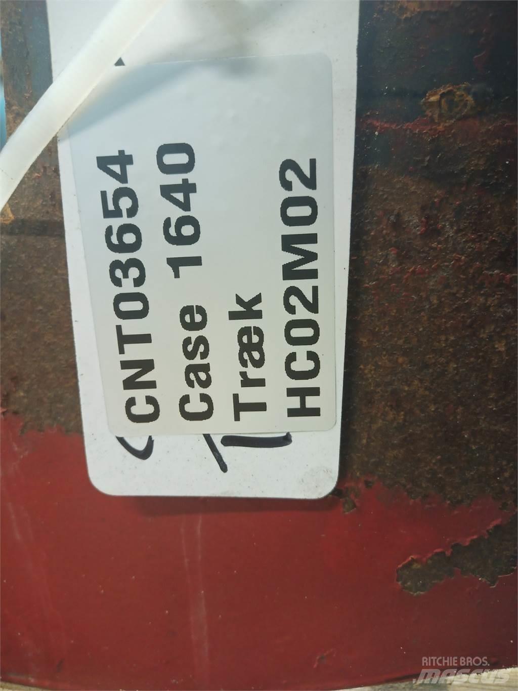 Case IH 1640 Combine Attachments