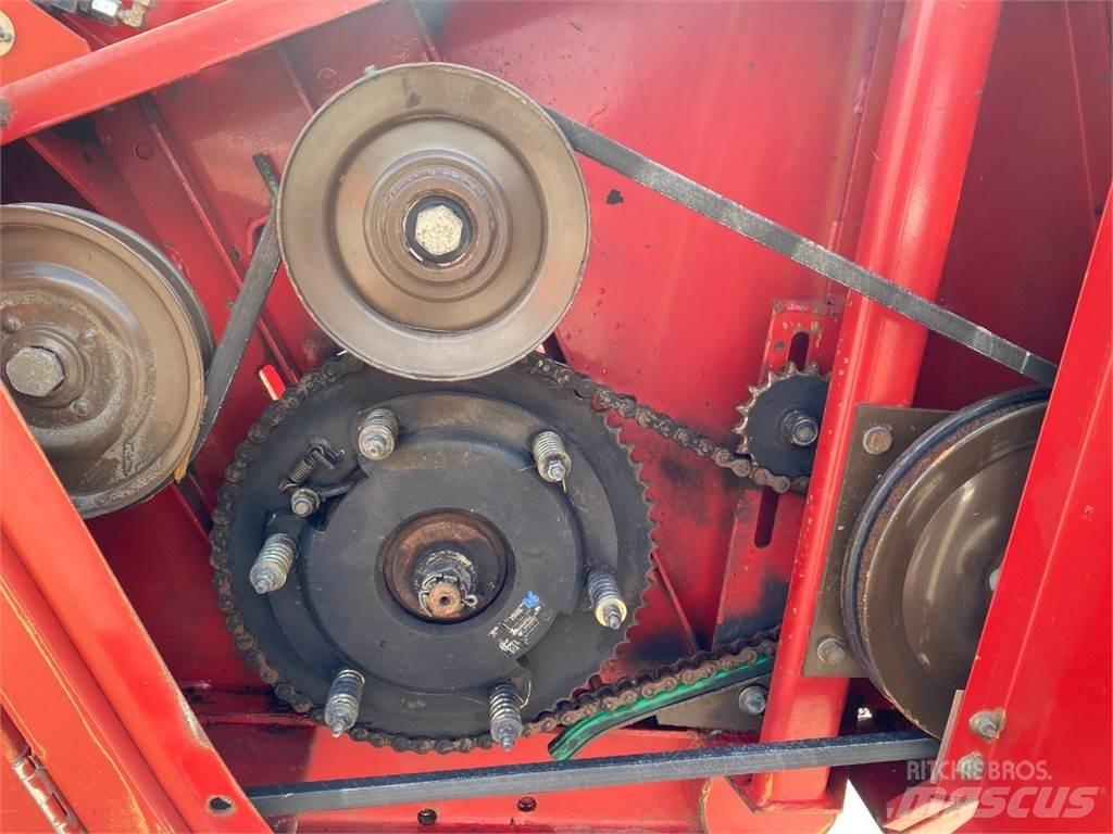 Case IH 1640 Combine Attachments