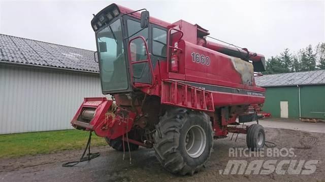 Case IH 1660 Combine harvesters