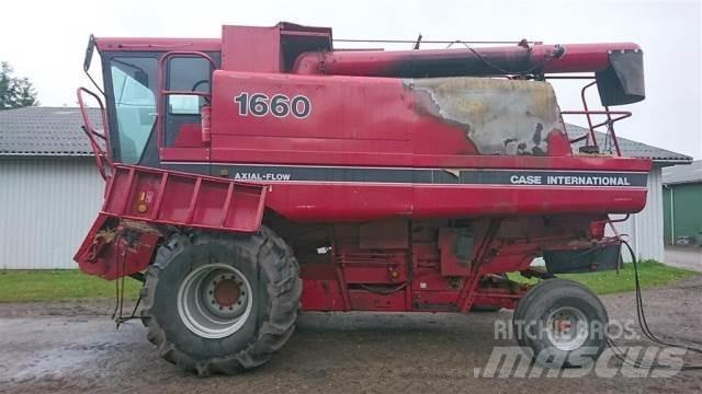 Case IH 1660 Combine harvesters