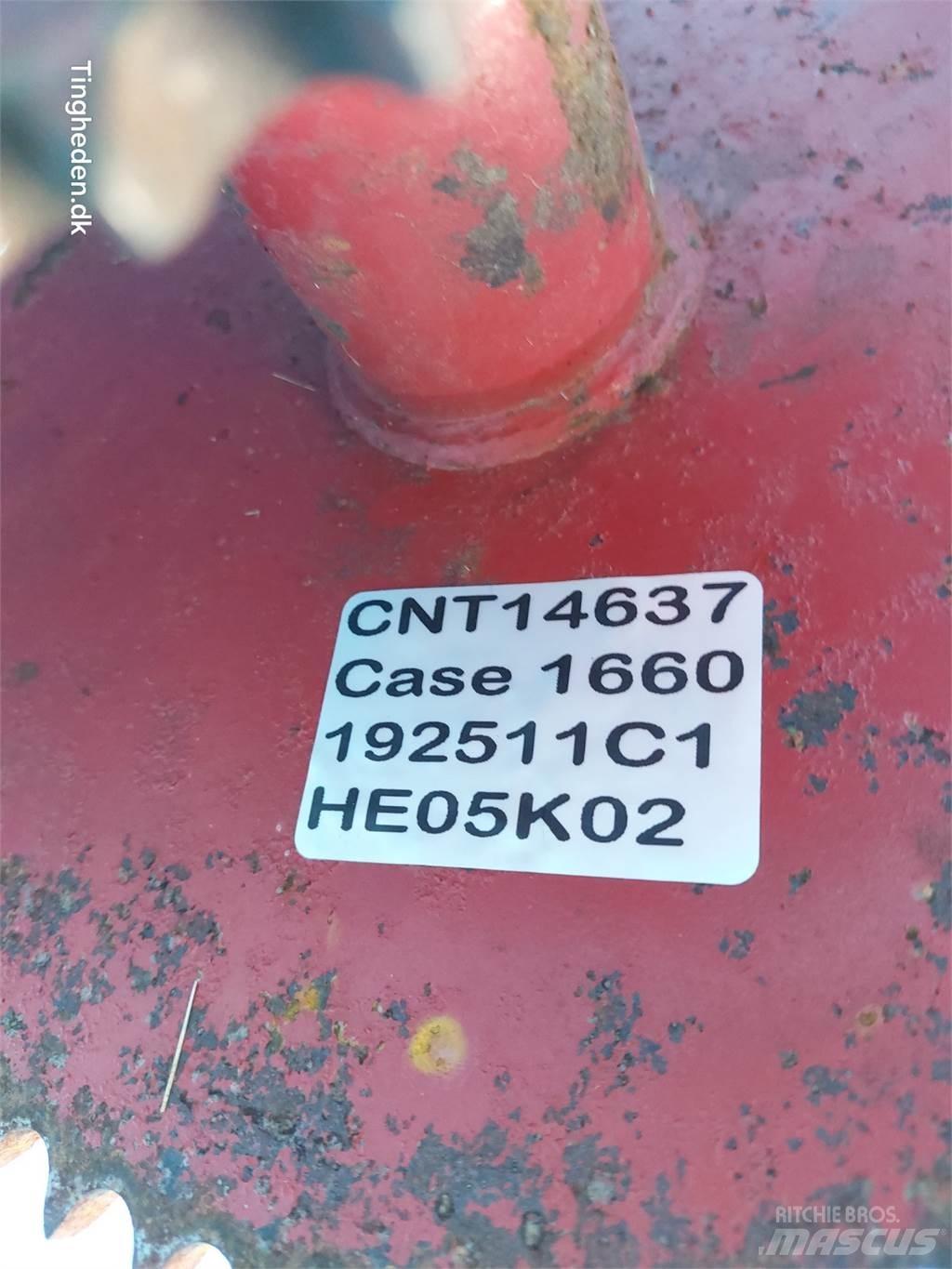 Case IH 1660 Combine Attachments