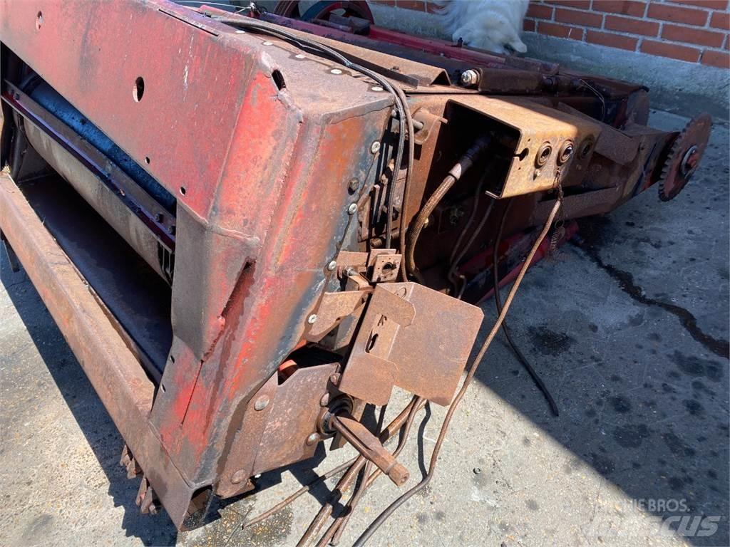 Case IH 1680 Combine Attachments