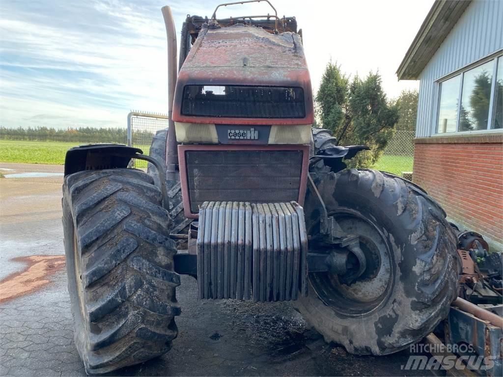 Case IH 7130 Tractors