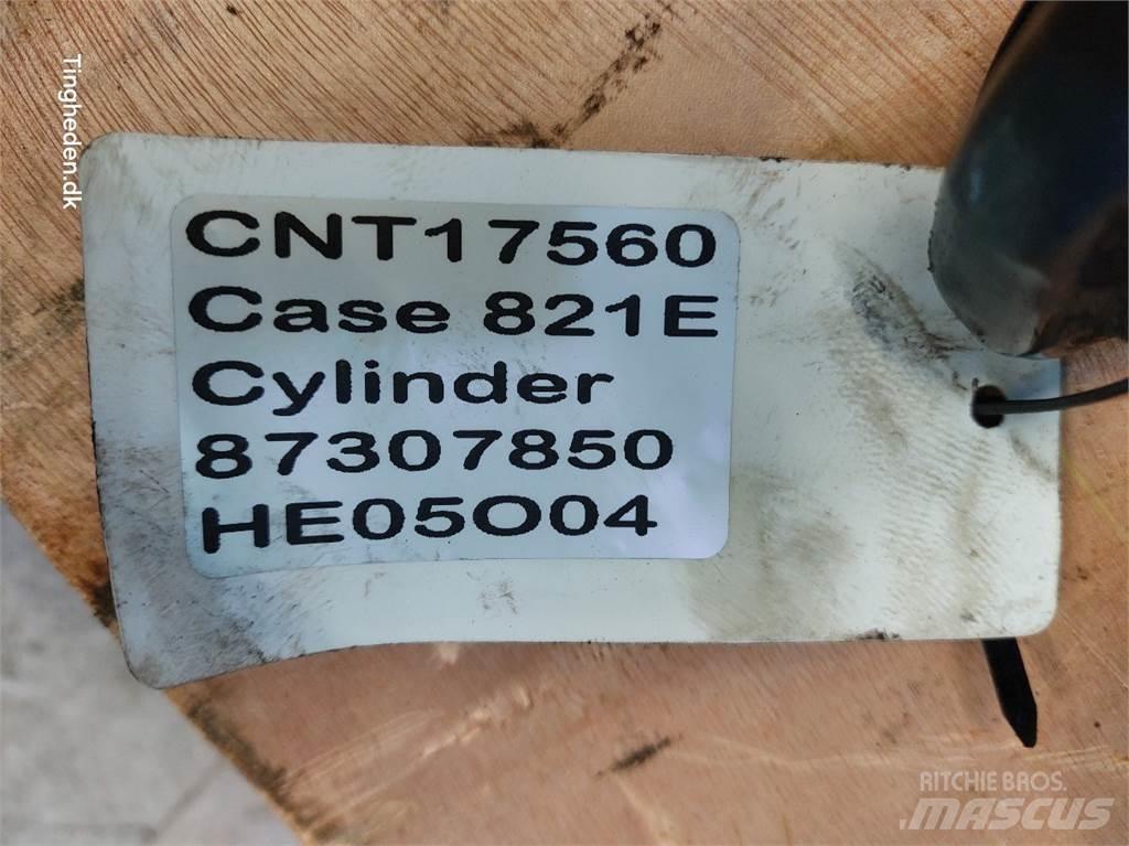 Case IH 821E Hydraulics