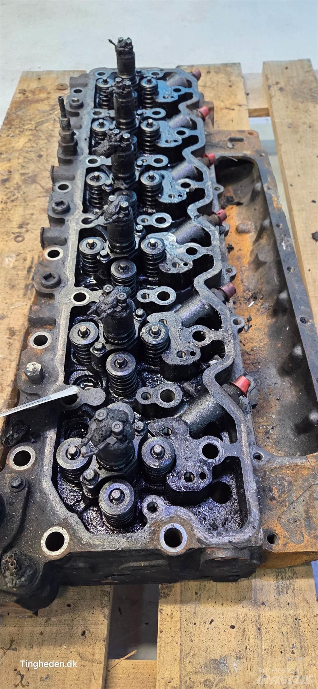 Case IH 821E Engines
