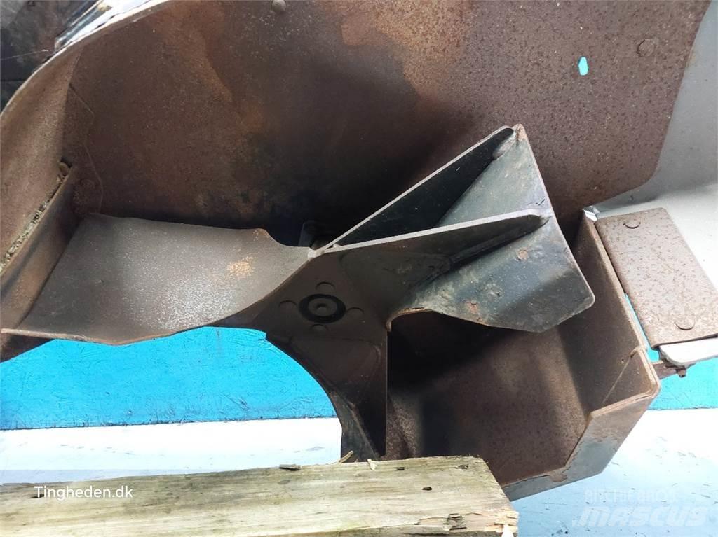 Case IH 9120 Combine Attachments