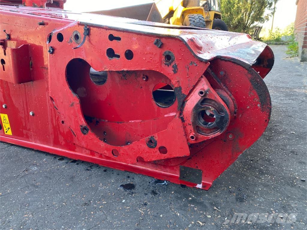Case IH 9230 Combine Attachments