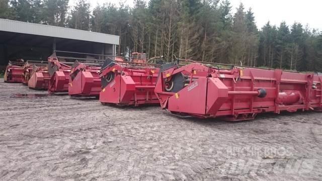 Case IH CF80 Combine Attachments